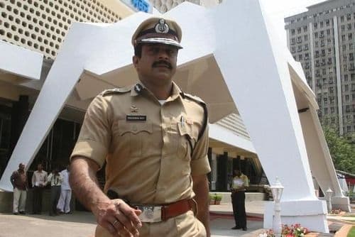 बघा हिमांशू रॉय यांनी पार पडलेल्या महत्वाच्या कामगिऱ्या