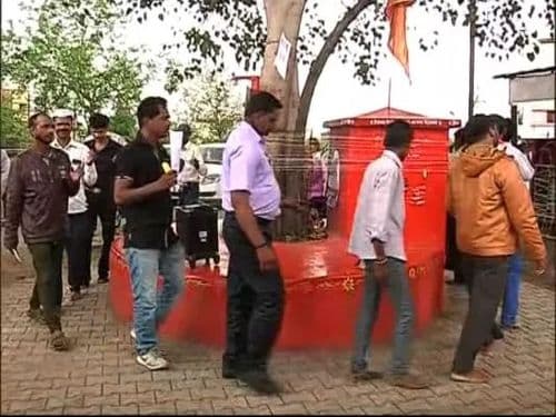या लोकांनी वटपौर्णिमेच्या भीतीनं साजरा केला चक्क पिंपळमुंजा !!  जाणून घ्या काय आहे हे प्रकरण!