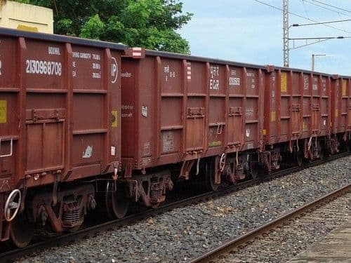 विशाखापट्टणमची मालगाडी तब्बल साडेतीन वर्षांनी उत्तर प्रदेशला पोहोचली...वाचा काय आहे हा प्रकार ?