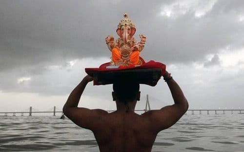 गणपती दीड दिवसांचा का असतो ? उत्तर दडलंय या पुराणकथेत...तुम्हांला माहित आहे का ही कथा?