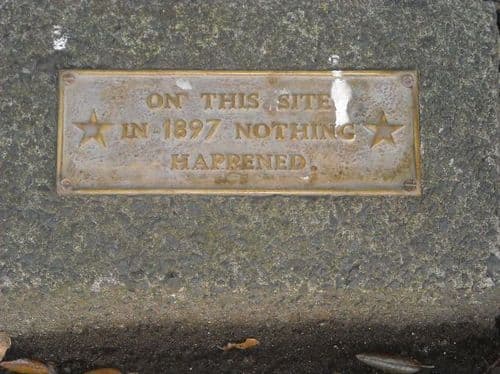 ७. न घडलेला इतिहास