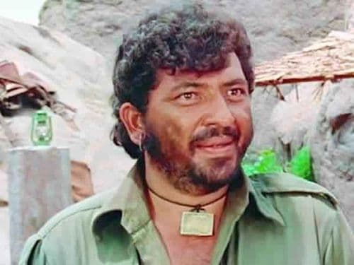 ४. शोलेनंतर अमजद खान यांनी खोर्‍याने पैसे ओढले असतील. पण त्यांचा भाऊ इम्तियाज खान यांनी दिलेल्या एका मुलाखतीत असे म्हटले होते की शोलेसाठी गब्बर अमजद खान यांना एका दिवसाचा एक रुपया मिळायचा.