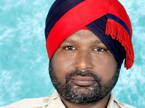 बार बार देखो मधलं काला चश्मा कुणी लिहिलंय माहित आहे? त्यासाठी किती पैसे मिळाले वाचलंत तर चाट पडाल!!