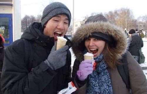६) हिवाळ्यातील आईसक्रिम, मंगोलिया