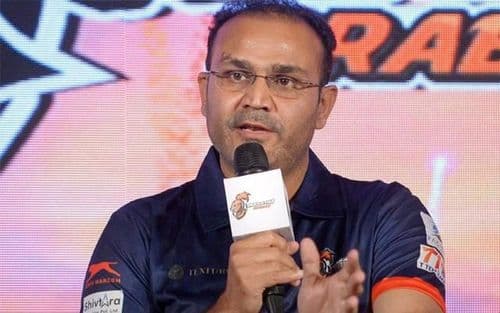 २) वीरेंद्र सेहवाग