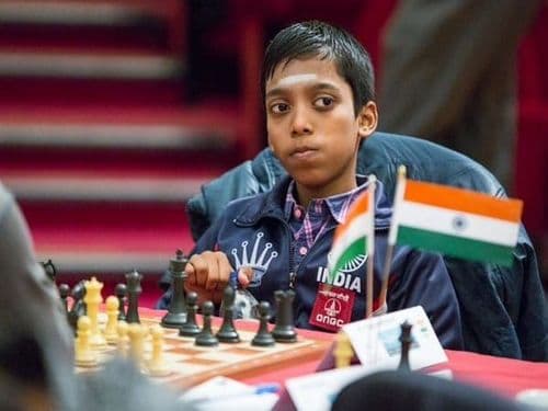 भारताची शान प्रज्ञानंदने सलग तिसऱ्यांदा जगज्जेत्या कार्लसनला नमवलं...