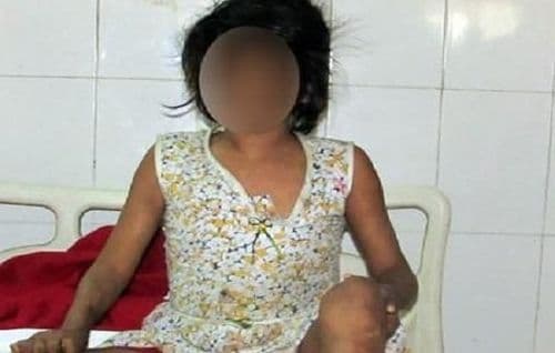बापरे, भारतात खरोखरीचं जंगलबुक...उत्तर प्रदेशात सापडली मोगलीची बहीण !!!