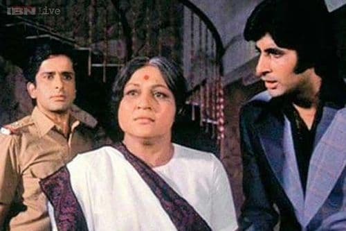 मुलं हरवणारी ते किती ड्रिंकं घेतली हे विचारणारी, तुम्हांला सिनेमातली कोणती आई आवडते ?