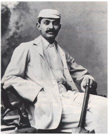 ७. के. एस. रणजितसिंहजी - इंग्लंड