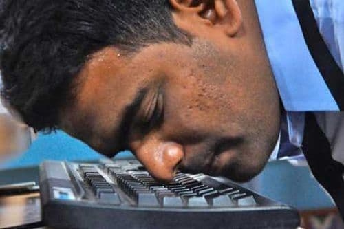 ५. नाकाने सर्वात जलद टाईप करण्याचा रेकॉर्ड