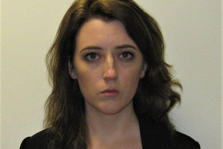 एका फेसबुक पोस्टच्या सहाय्याने तिने कशा प्रकारे तब्बल १४,००० लोकांना चुना लावला ? वाचा ठग बाईची गोष्ट !!