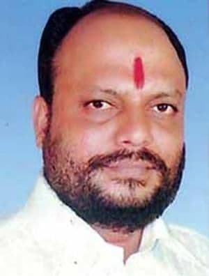 ११.  गुलाबराव पाटील