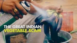 भाजी विक्रेता भाजीवर पाणी मारून मारून फ्रेश ठेवताना पाहिलं असेल, पण या व्हिडिओत भाजी फ्रेश दिसण्याचे रहस्य पाहा