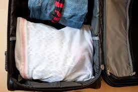 ७. जादाच्या कापडी/प्लास्टिक पिशव्या