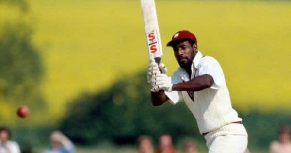 क्रिकेट नव्हे तर फुटबॉल होते विवियन रिचर्ड्स यांचे पहिले प्रेम! फिफा स्पर्धेचे केले आहे प्रतिनिधित्व: वाचा सविस्तर