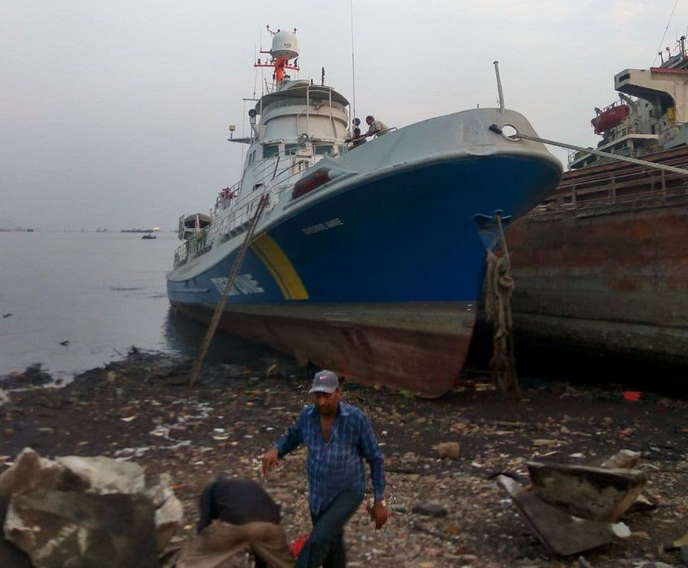 मराठी पाऊल पडू दे पुढे - ‌‌‍शिप ब्रेकींग - भाग एक!!!