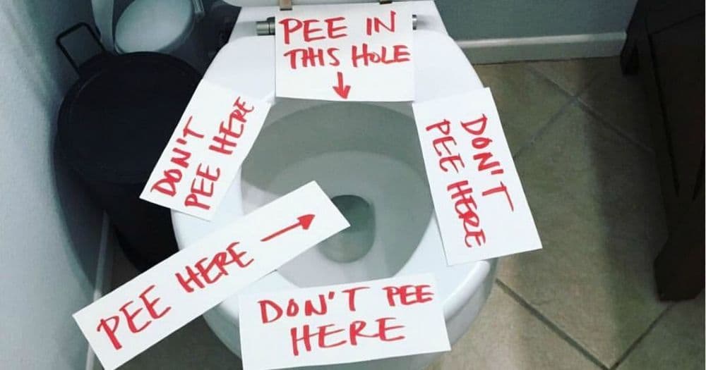 ११ टॉयलेट एटीकेट्स खास पुरुषांसाठी !!