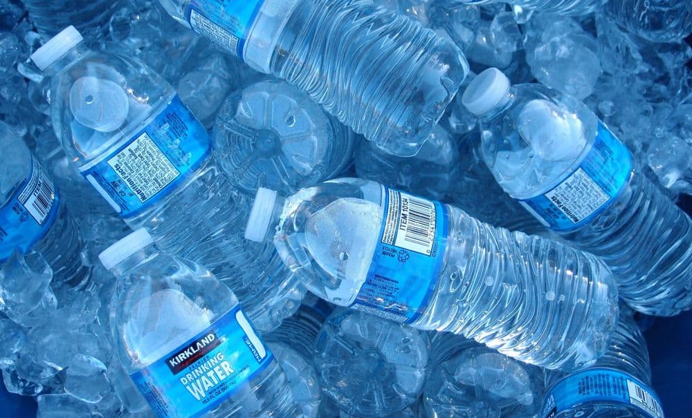 बिसलेरीची बाटली पुन्हा पुन्हा वापरू नये? काय आहे कारण ?