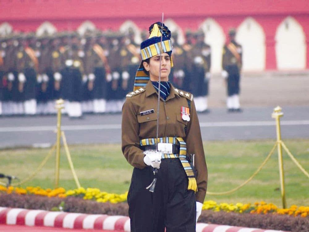 लष्कर दिनाच्या दिवशी या भारतीय महिला अधिकाऱ्याने कोणता नवीन इतिहास रचला?
