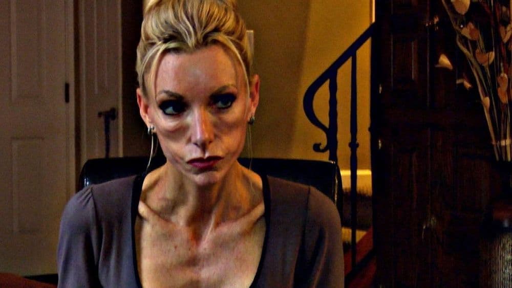 लहानपणी घडलेल्या एका घटनेने तिला व्यायामाचं व्यसन कसं जडलं? भेटूया दिवसातून ८ तास व्यायाम करणाऱ्या महिलेला !!