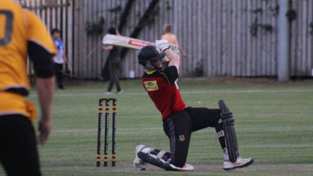 त्याने शेवटच्या ओव्हरमध्ये ६ बॉल्सवर ६ सिक्स मारून सामना कसा फिरवला? 