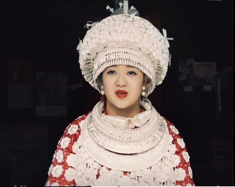 आपल्याकडच्या सोन्याचा मान चीनमध्ये चांदीला.. चीनमधल्या या प्रांतात चांदीचा किती हुंडा द्यायला लागतो पाहा