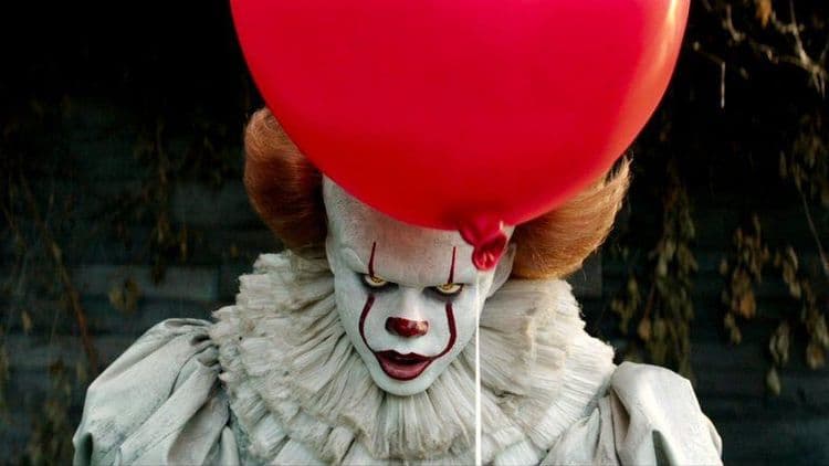 हिंमत असेल तर हे १० हॉरर सिनेमे एकट्याने बघून दाखवाच!!