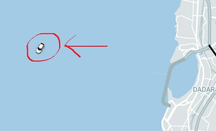 'उबर' ड्रायव्हरची कमाल...कार चक्क अरबी समुद्रात कशी पोहोचली भाऊ ??