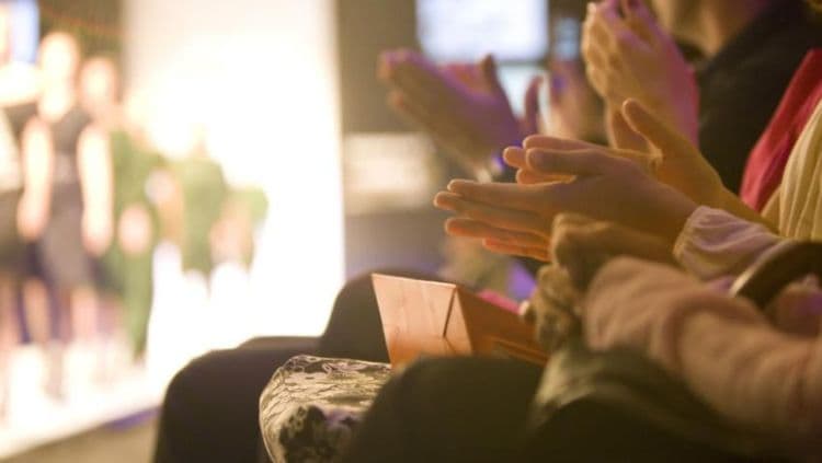 सौदी अरेबियात झाला विना मॉडेलचा 'घोस्ट फॅशन शो'! 