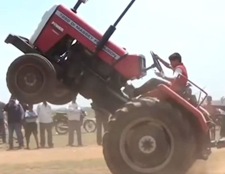 १० वर्षांचा मराठी वंडरबॉय : स्टंट्स पाहून थक्क व्हाल!! 