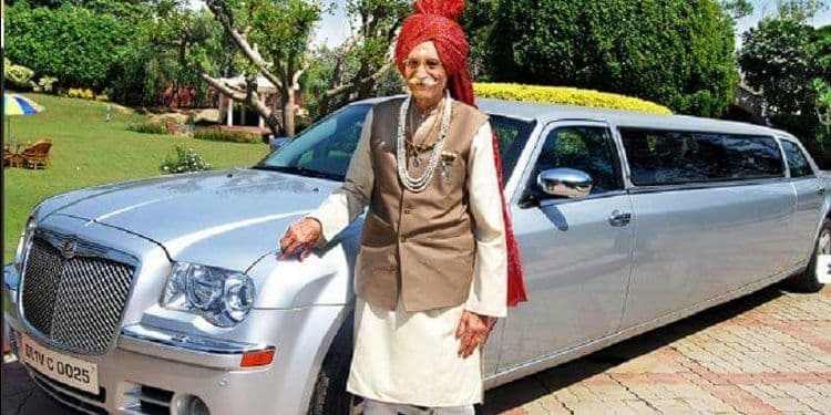 हे आजोबा वयाच्या ९७ वर्षांपर्यंत महिन्याला २१ कोटी मानधन घ्यायचे! 