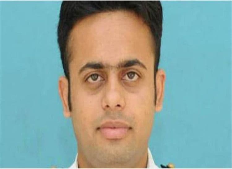 या माणसाला फ़क्त त्याच्या नावामुळे ४० वेळा नोकरी नाकारण्यात आली !!!