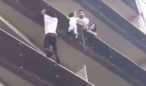 या खरोखरच्या 'स्पायडरमॅन'ने तर फ्रेंच सरकारला पण प्रेमात पाडलं...वाचा त्याने काय केलंय ते !!