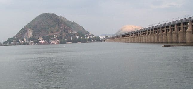 भारतातली ही नदी चक्क कुठल्याच समुद्राला मिळत नाही, मग ही नक्की संपते कुठे आणि का?