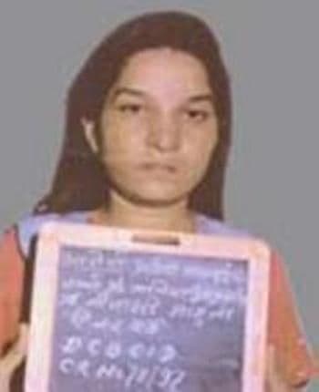 ४. अर्चना बालमुकुंद