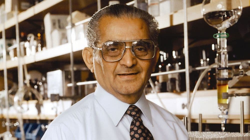 डॉ. मनसुख वाणी : लाखो लोकांना कॅन्सरमुक्त करून जीवदान देणारा शास्त्रज्ञ