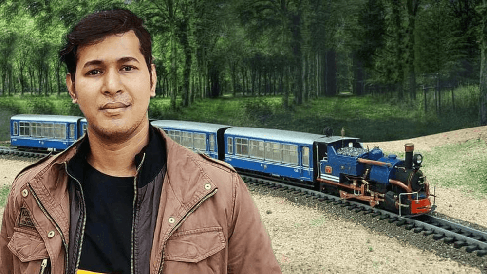 खऱ्या रेल्वेसारखे दिसणारे एकही खेळणे नाही. म्हणून या तरुणाने स्वतःच रेल्वेगाड्या बनवण्यास सुरुवात केली.