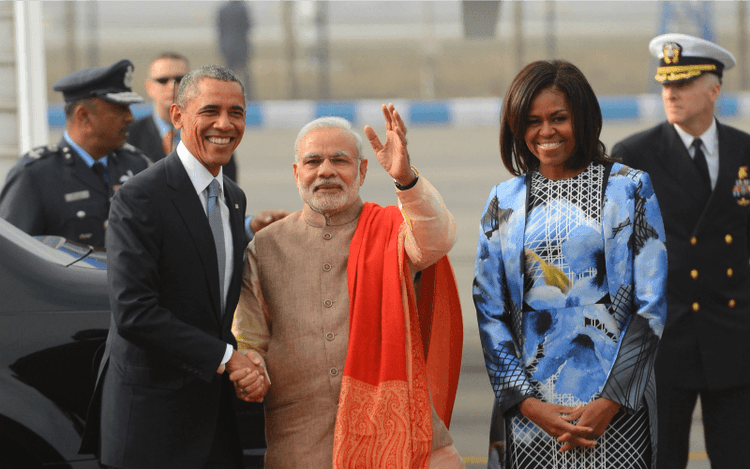 पंतप्रधान नरेंद्र मोदी यांच्या बहुचर्चित वेषभूषा