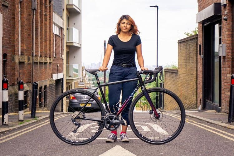 महाराष्ट्राच्या लेकीने २९,००० किलोमीटर प्रवास करून रचला आशियाई विक्रम !!