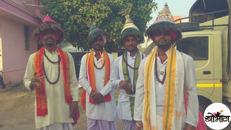 व्हिडीओ ऑफ दि डे : तासगाव नगरपालिकेने 4 वासुदेवांवर सोपवली कचरा व्यवस्थापन जागृती मोहीम !!