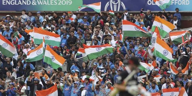 ३. भारतात क्रिकेटला दिले जाणारे महत्त्व.