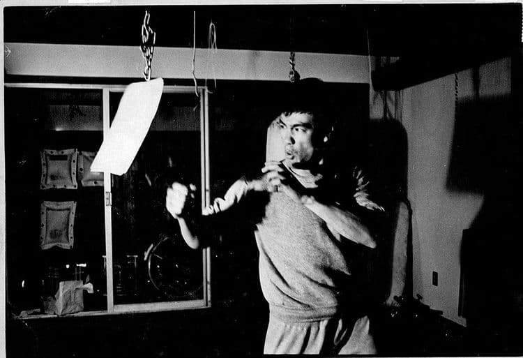 ४. दररोज ५००० पंचेसचा सराव.