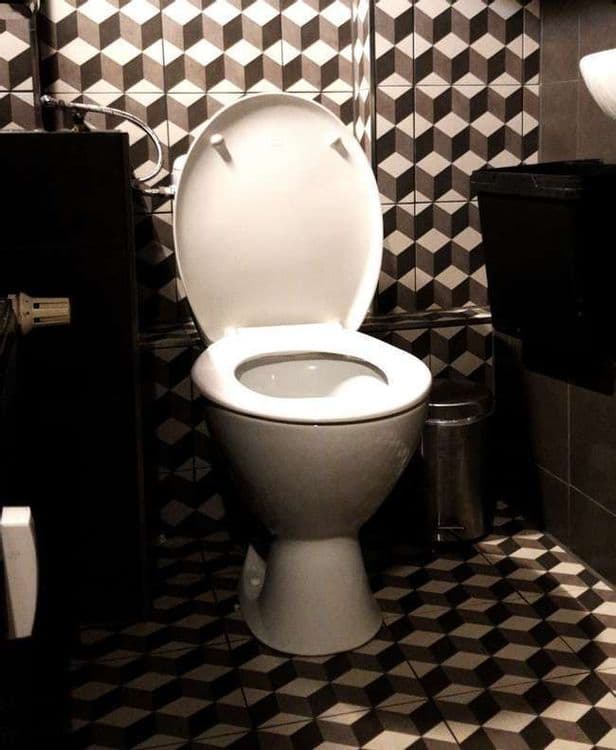 आधुनिक बर्लिन शौचालय –