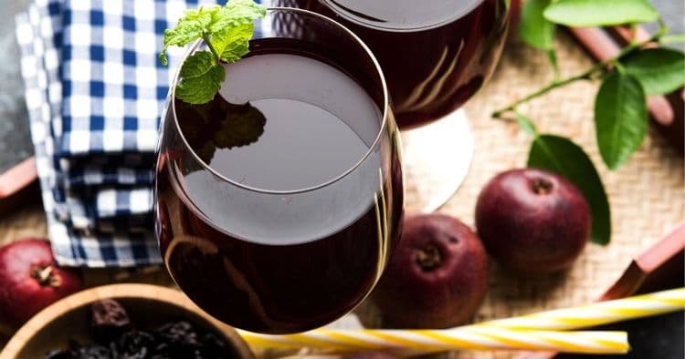 ७. उन्हाळ्यात तरी कोकम हवेच