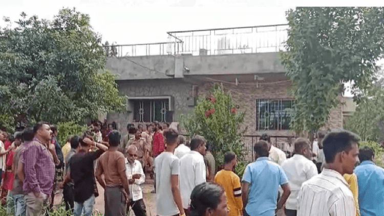 शिकल्या सवरल्यांना गंडा घालून बरबाद करणारा राइस पुलर स्कॅम ! सांगलीतील सामूहिक आत्महत्येचे हे खरे कारण ? जाणून घ्या..डोळस व्हा आणि अशा गोष्टींना बळी पडू नका..