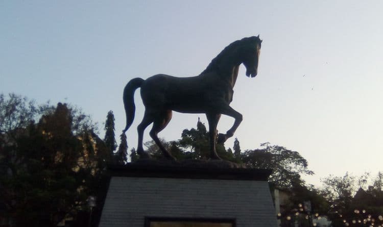 या वर्षाची थीम 'घोडा'