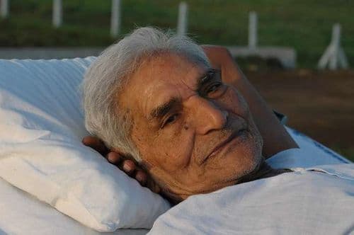 कोण होते 'बाबा आमटे' ? जाणून घेऊया एका सामाजिक कार्यकर्त्याच्या नजरेतून !!