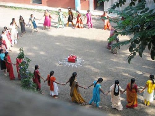 यातली भोंडल्याची कोणती गाणी तुम्हाला आठवताहेत?