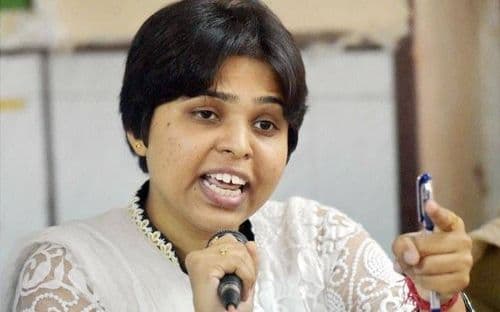 आता येणार तृप्ती देसाई यांच्या आयुष्यावर चित्रपट ..
