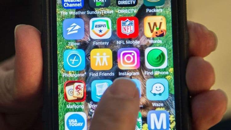 ४. प्रोसेसिंग पॉवर आणि ग्राफिक्सचा मोठ्या प्रमाणात वापर करणाऱ्या अॅप्स कमी वापर करा.